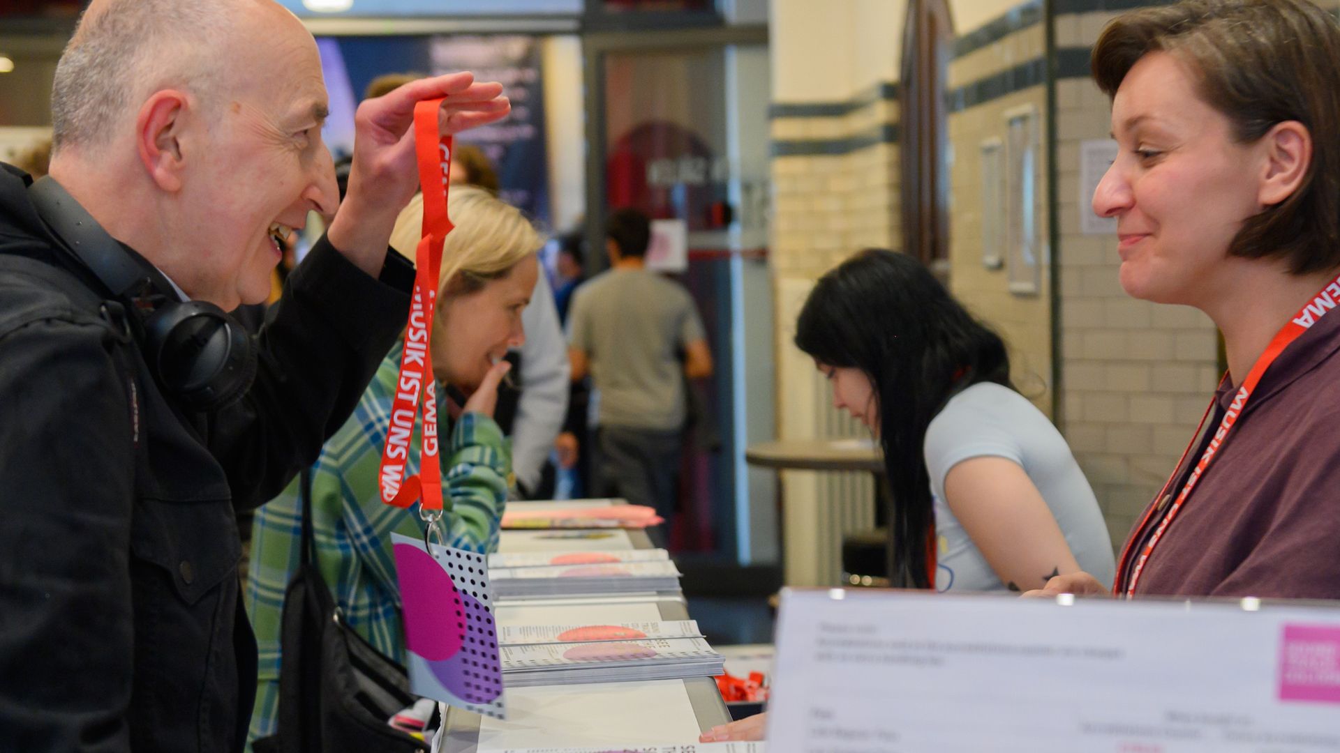 Bring Your Own Lanyard – A Small Step Toward a Greener SoundTrack_Cologne