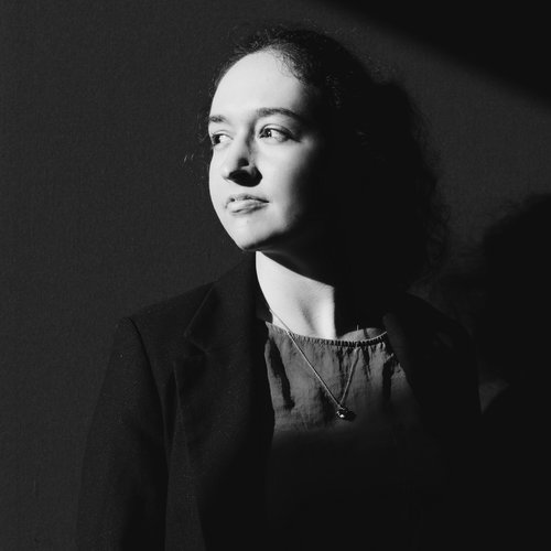  Dayanera Alipour